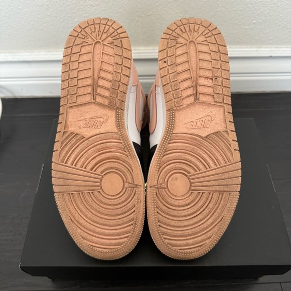 Nike Jordan 1 Mid Arctic Orange Black Toe (GS) - Picture 7 of 10